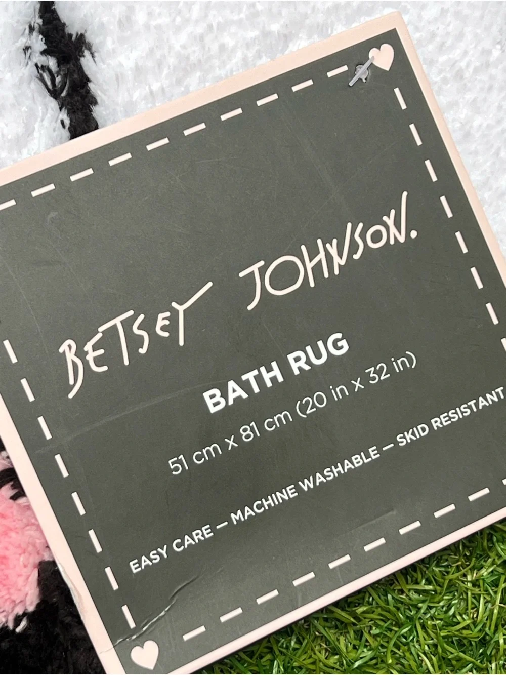 Betsey Johnson Halloween Hey Boo Pink Bow Ghost Bath Rug
